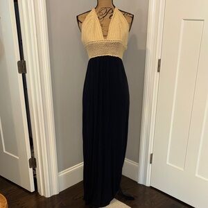 VIX - Elegant Black and Cream Halter Maxi Dress